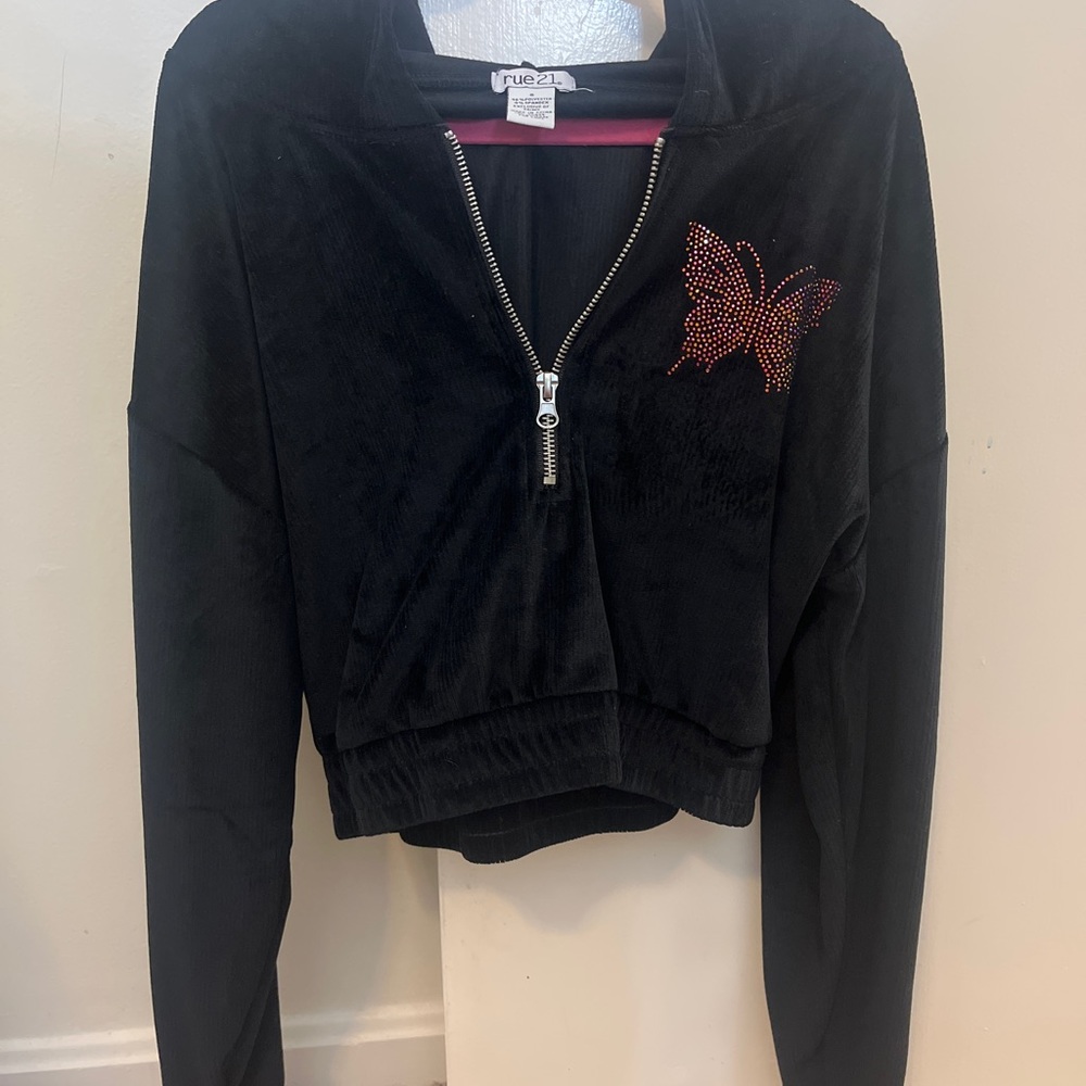 Black velvet crop hoodie